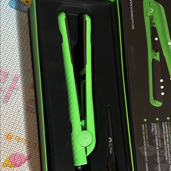 Sutra  Hair Straightener - Picture 1 of 3